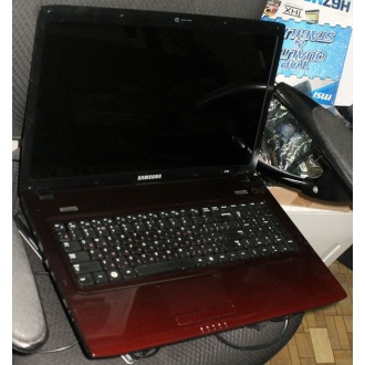Ноутбук Samsung R780i (Intel Core i3 370M (2x2.4Ghz HT) /4096Mb DDR3 /320Gb /ATI Radeon HD5470 /17.3" TFT 1600x900) - Великий Новгород